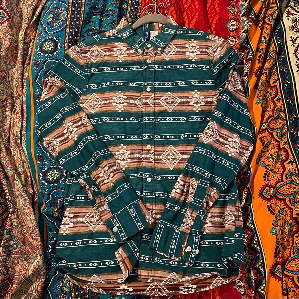 H&M patterned button down